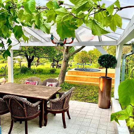 Bohemian Eco At Balaton Dom wakacyjny *