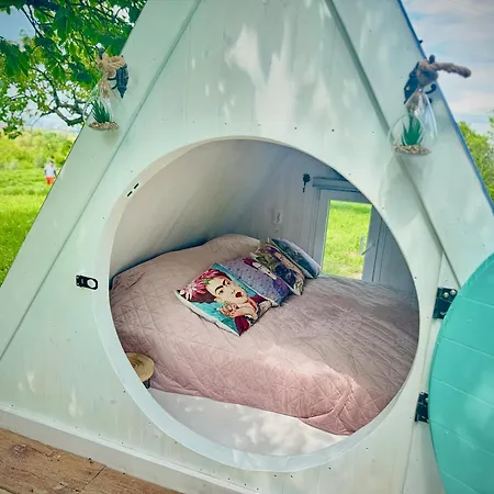 Dom wakacyjny Bohemian Eco At Balaton Kisapati